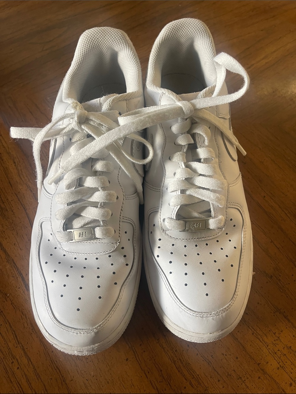 NIKE AIR Men’s Size 9 White Leather Sneakers - Classic Low-Top